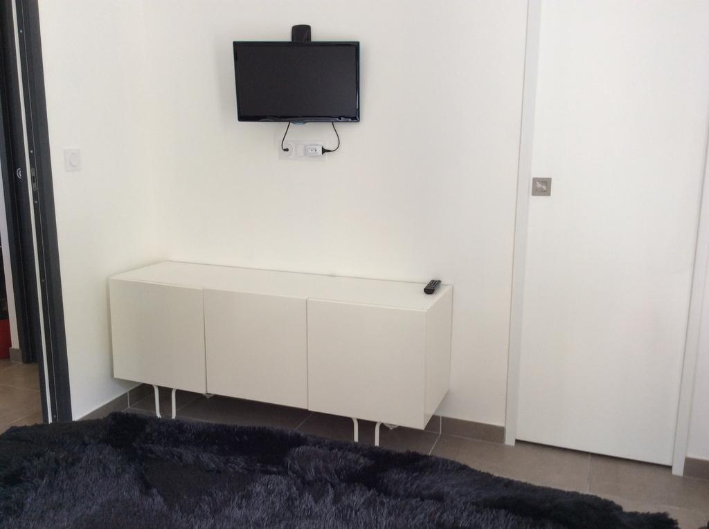 La Maison D'Estelle Apartment Laverune Bagian luar foto
